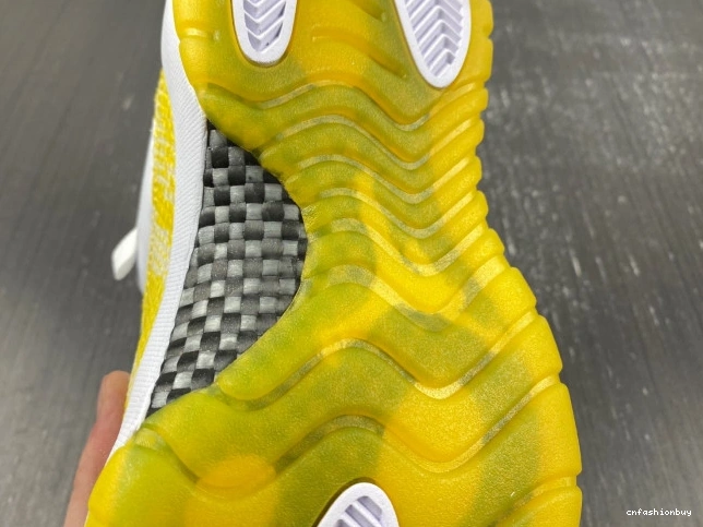 Snakeskin Air Low Jordan Yellow WMNS 11 AH7860-107 1014